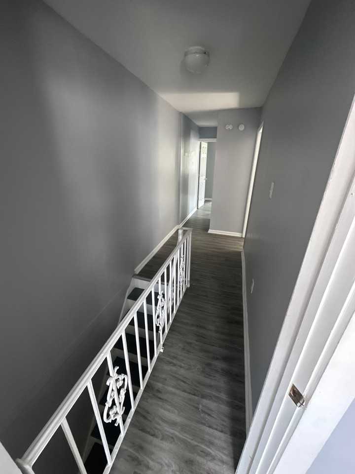 6302 Reedland St - Photo 2 of 9