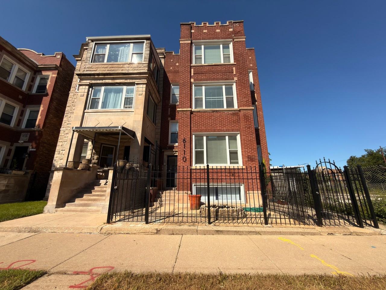 6110 S Saint Lawrence Ave #1 - Photo 2 of 15