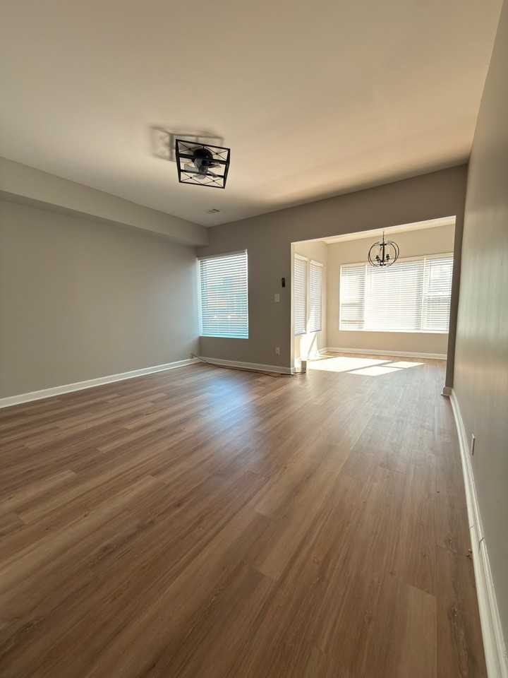 6110 S Saint Lawrence Ave #1 - Photo 3 of 15