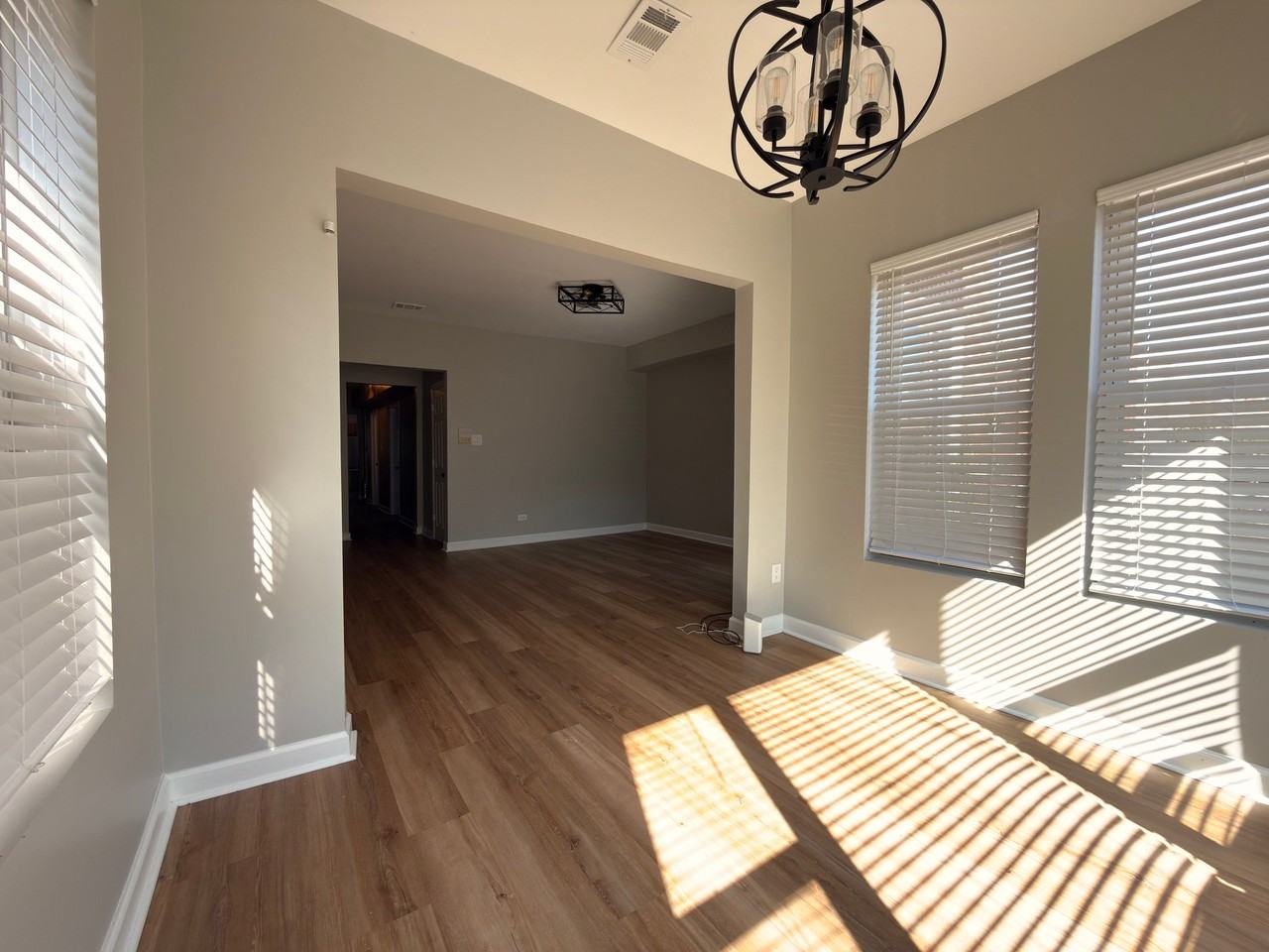 6110 S Saint Lawrence Ave #1 - Photo 5 of 15