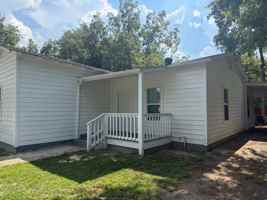 featured image of 1017 Oak St