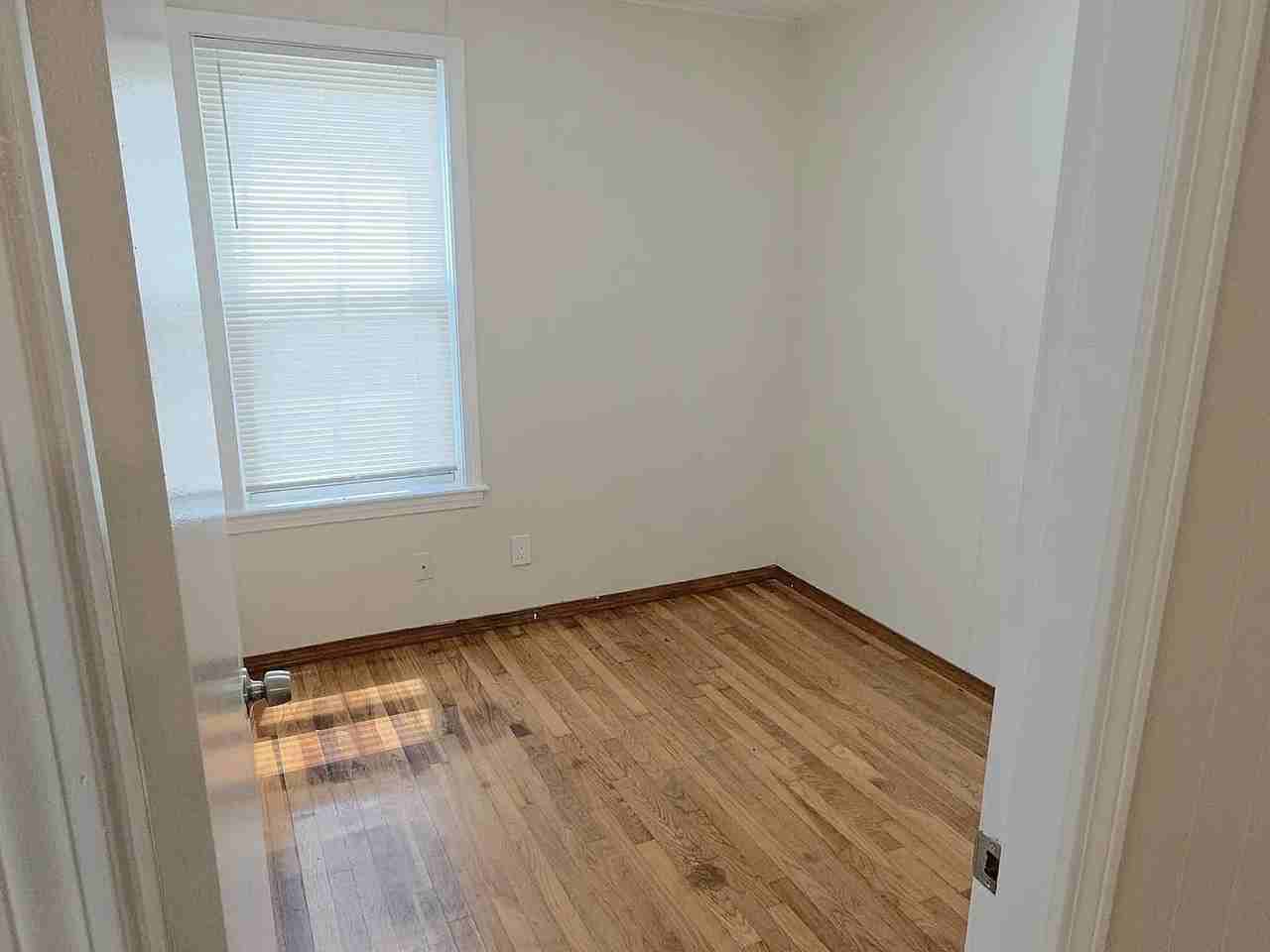 1334 S Main St #2 - Photo 6 of 8
