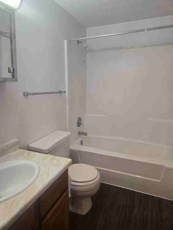 700 19th Ave #D4 - Photo 5 of 10
