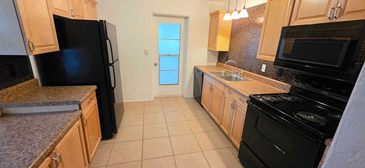 58 Tropical Dr - Photo 7 of 16