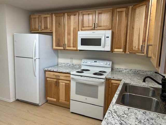 1304 5th St E - Photo 2 of 4