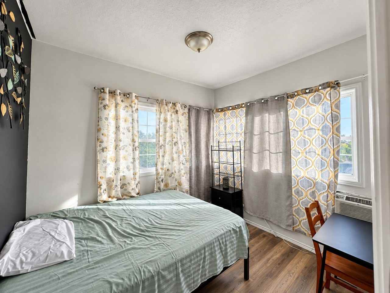 2315 Gilford St #A - Photo 4 of 7