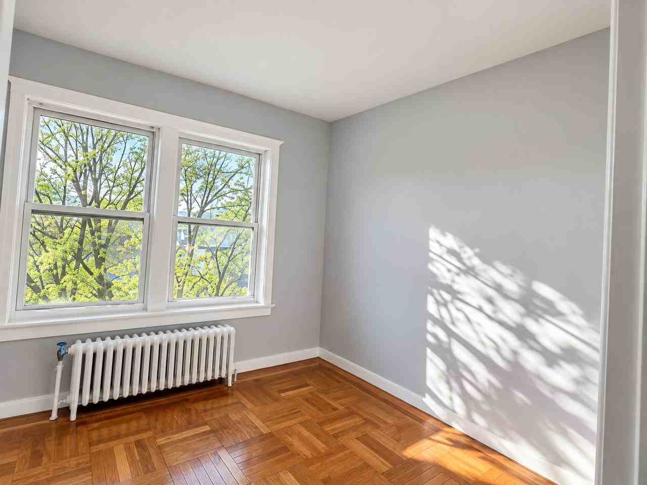 515 W 7th St #307 - Photo 4 of 7