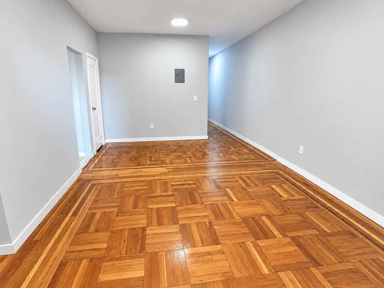 515 W 7th St #307 - Photo 6 of 7