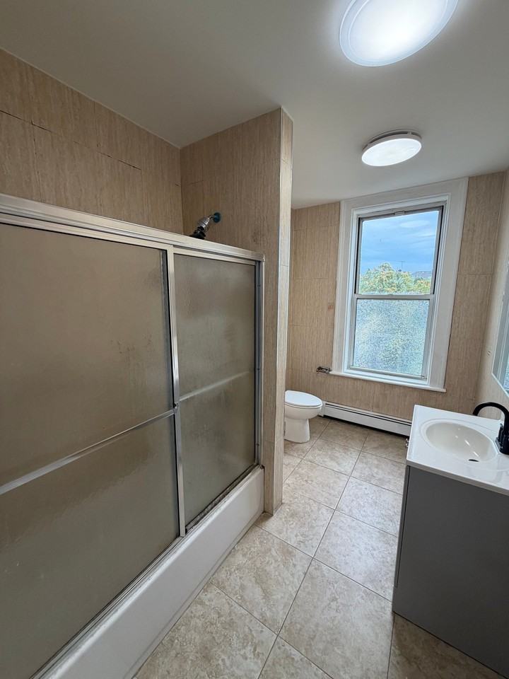 407 Main St #3 - Photo 3 of 10