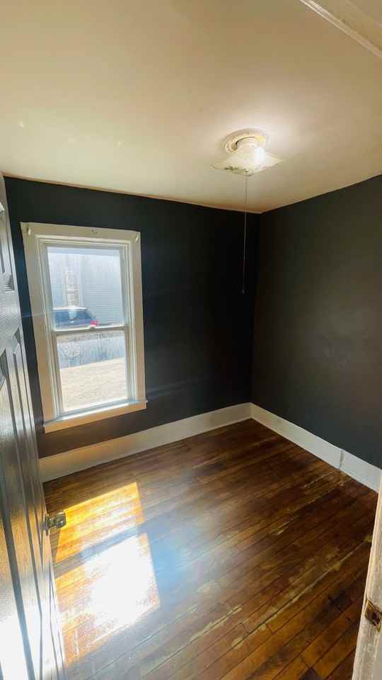 613 Albany St - Photo 5 of 12
