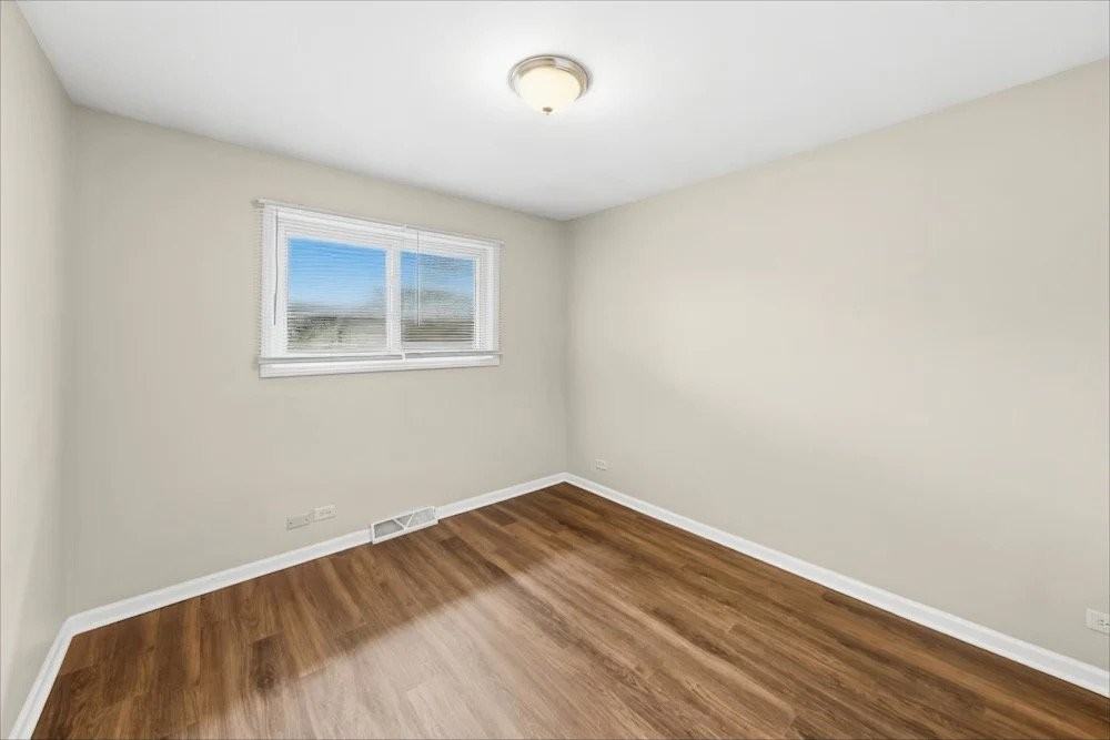 8305 Londonderry Ln - Photo 6 of 14