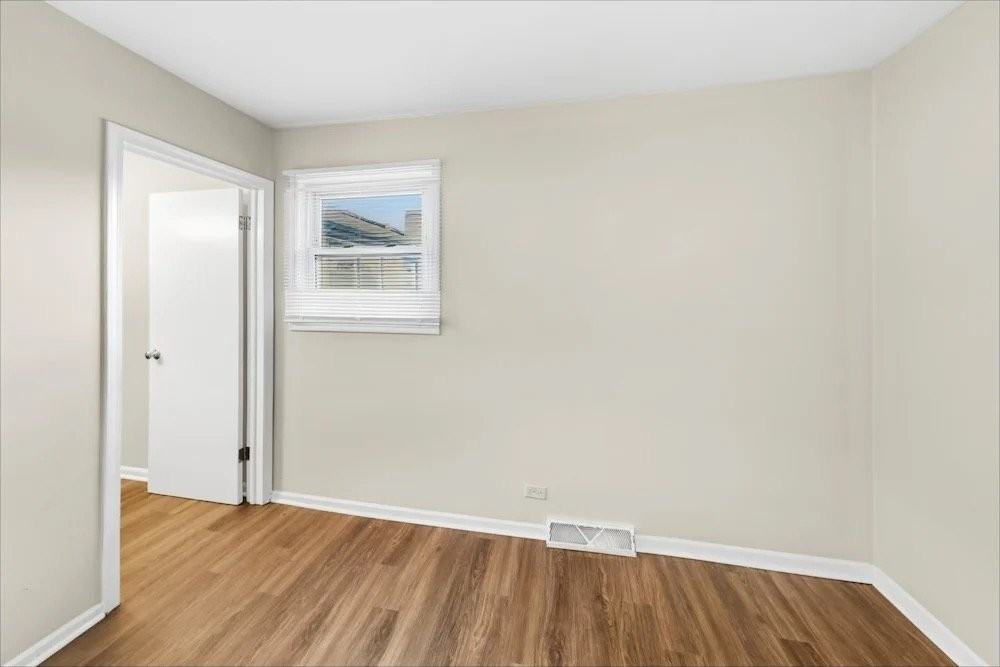 8305 Londonderry Ln - Photo 7 of 14