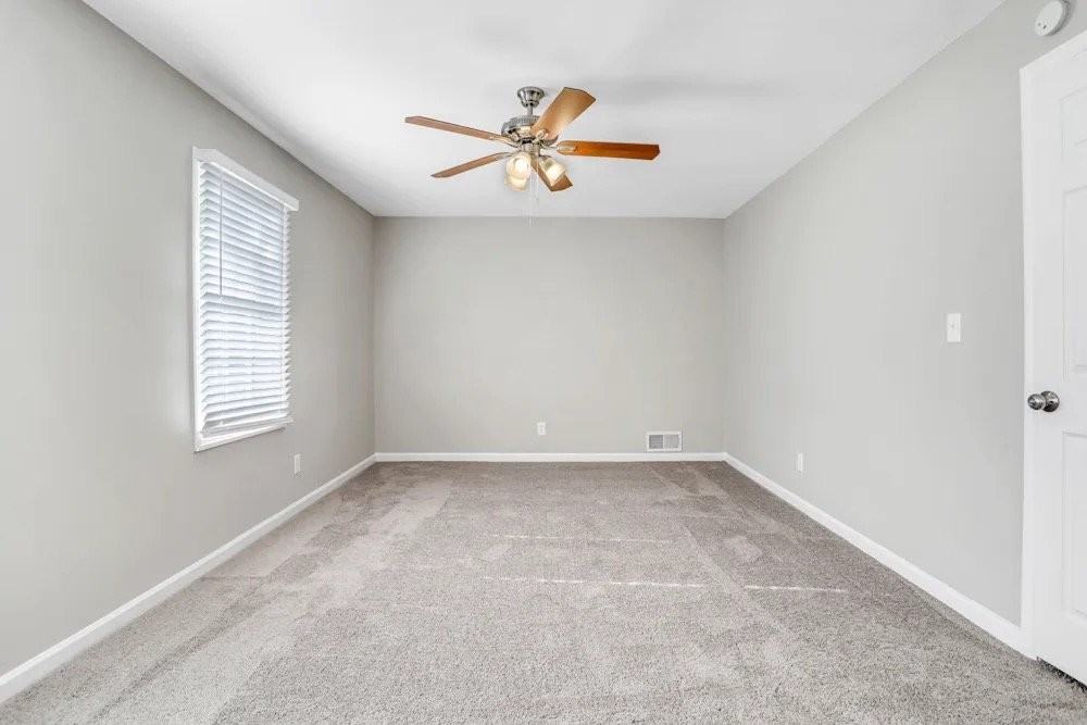 10017 Edgebrook Ln - Photo 3 of 19