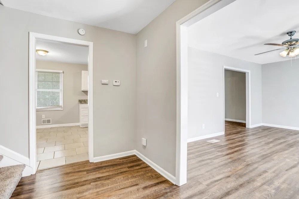10017 Edgebrook Ln - Photo 6 of 19