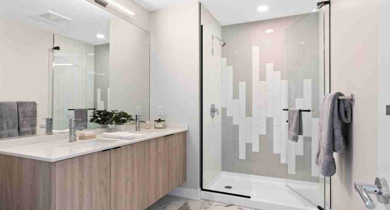 1121 W Van Buren St - Photo 3 of 11