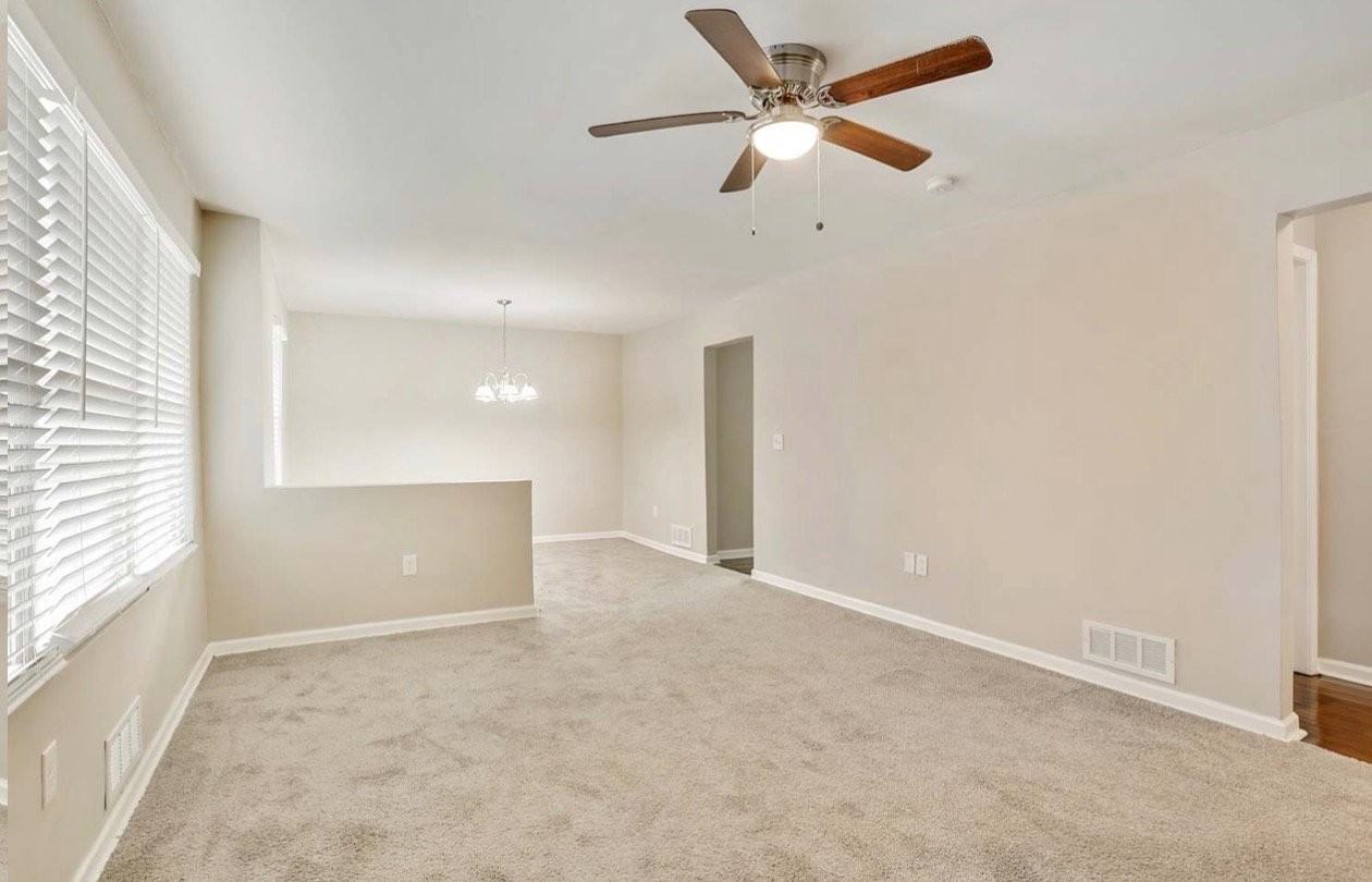 1229 E Guiberson St - Photo 2 of 10