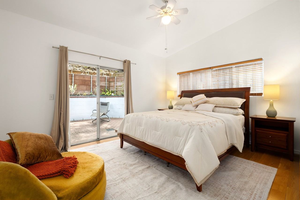 8572 Wonderland Ave - Photo 4 of 18