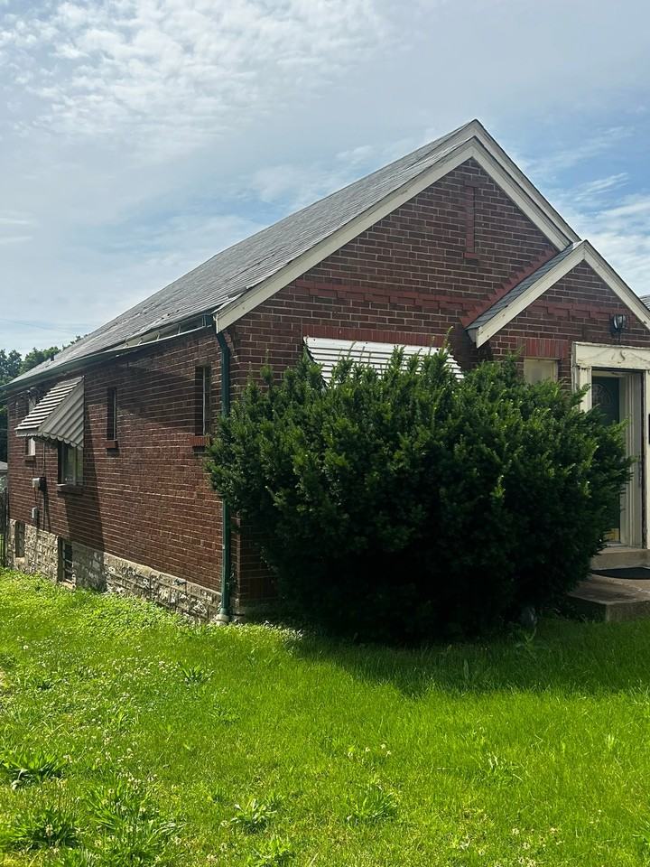 8554 Oriole Ave - Photo 3 of 50