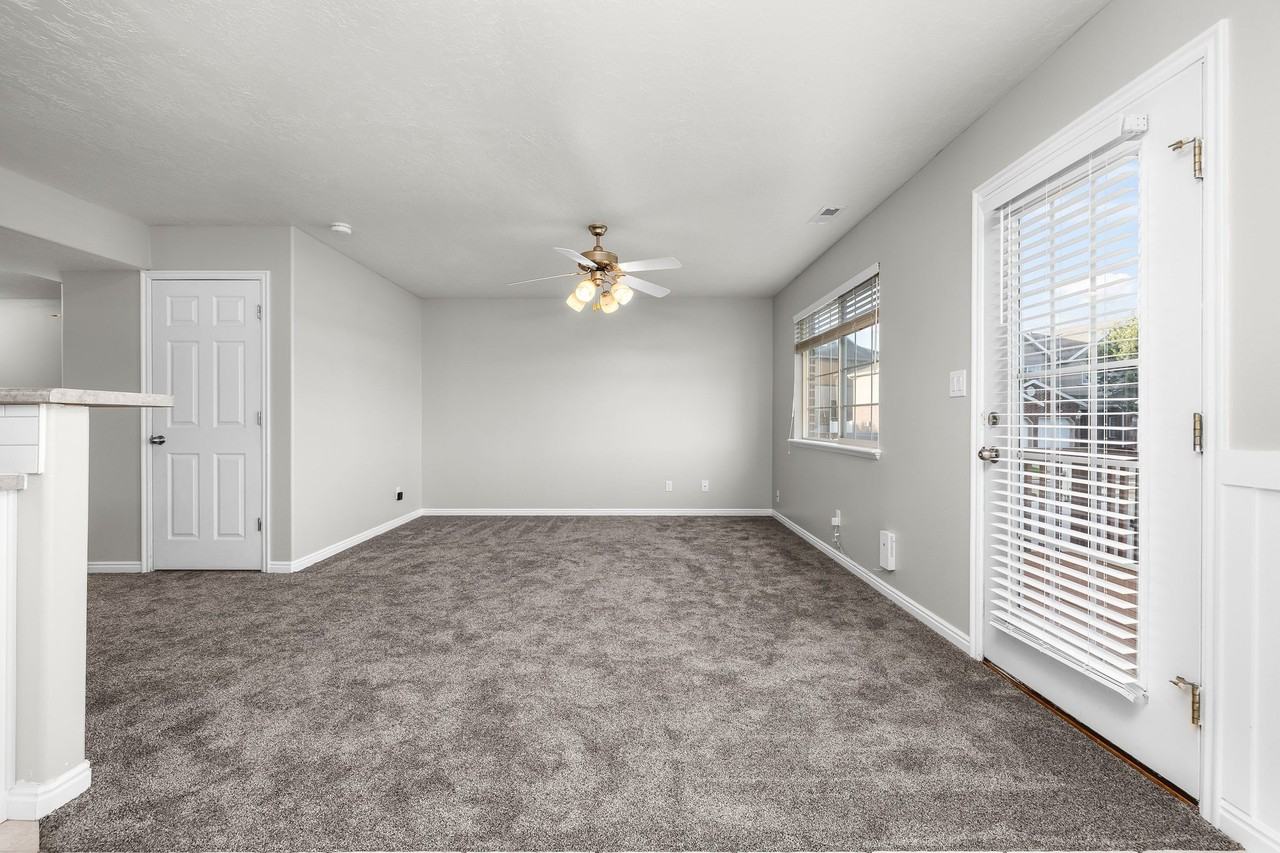 10445 S Sage Creek Rd - Photo 6 of 20