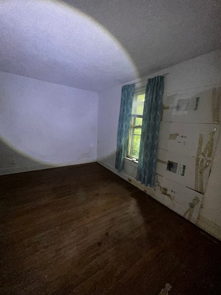 8521 Clifton Ave - Photo 7 of 39