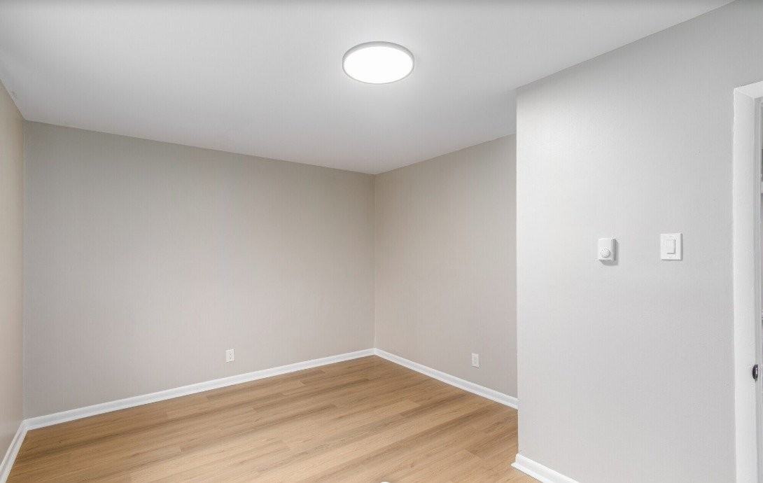 319 Columbia Ave - Photo 5 of 9