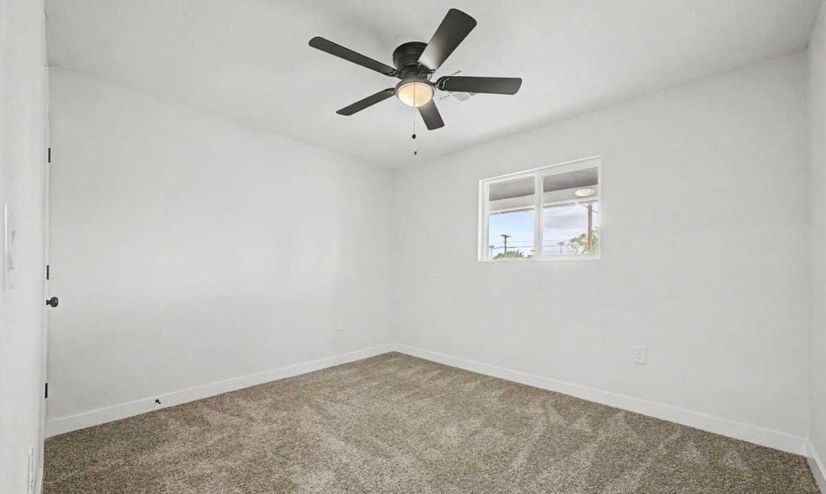 3302 W Pierson St - Photo 3 of 5