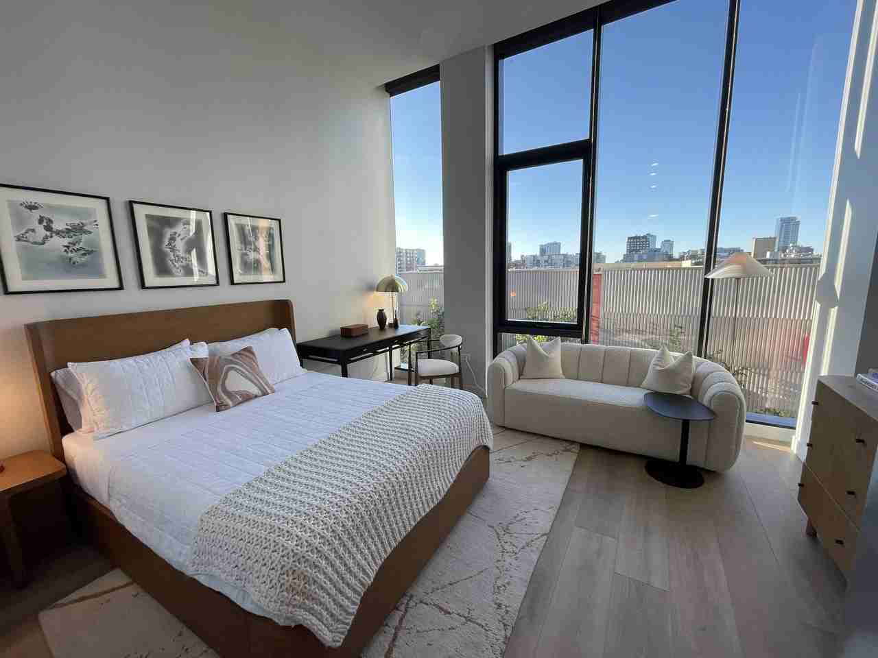 1098 W Van Buren St - Photo 7 of 12