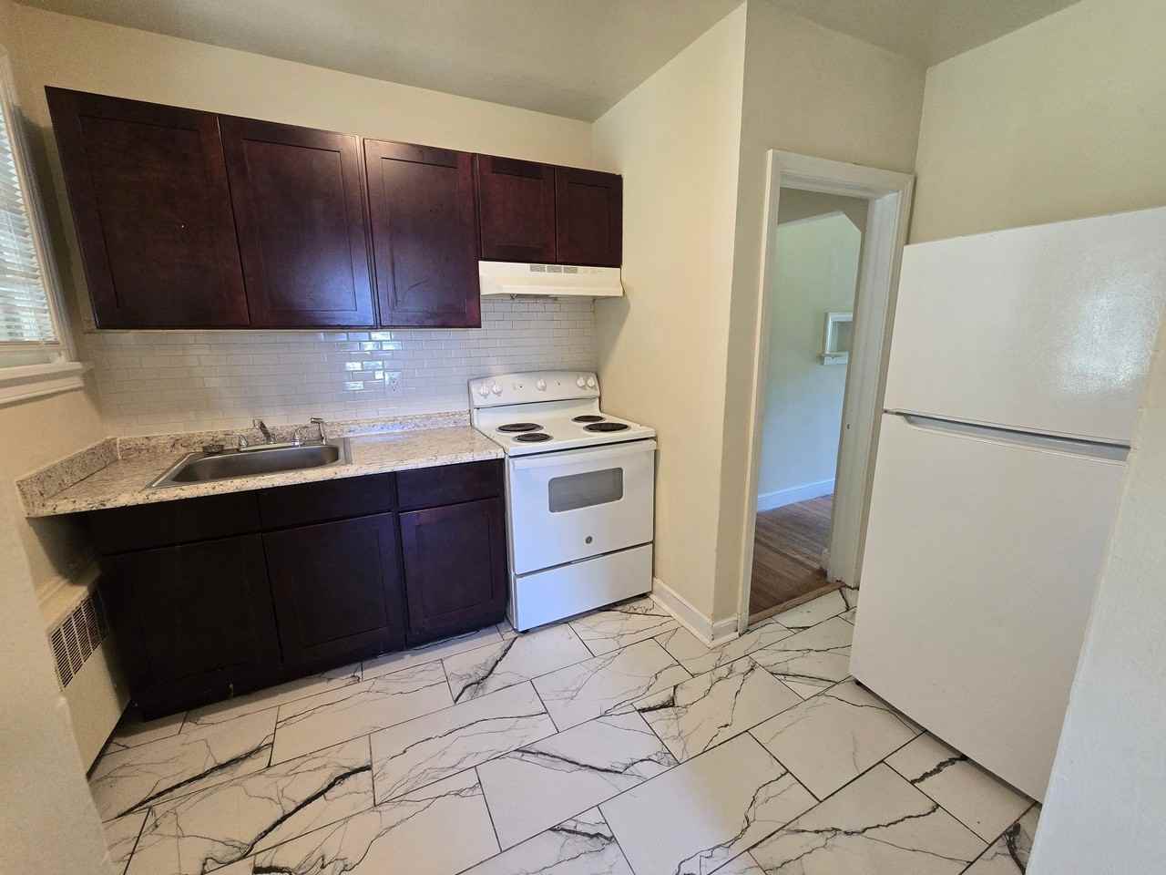 3523 Chapel Dr - Photo 5 of 20