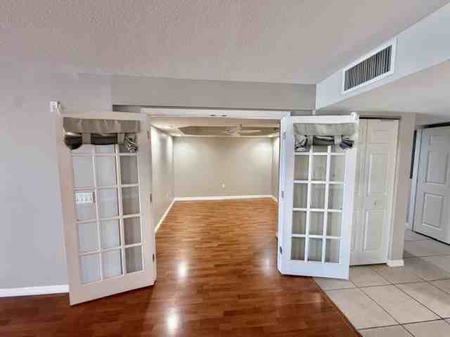 7028 Sevilla Ct #402 - Photo 5 of 34