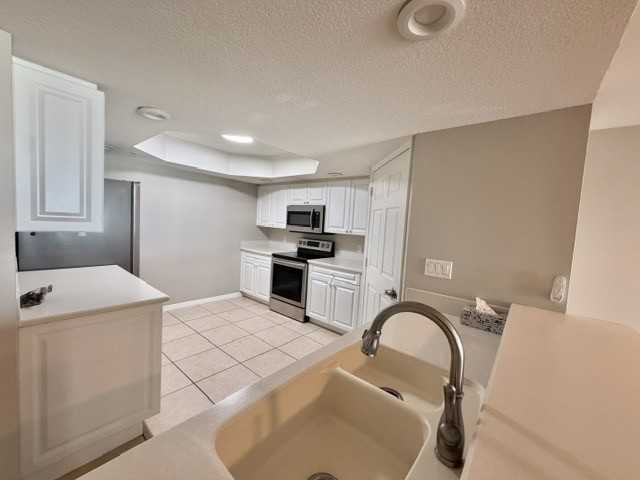 7028 Sevilla Ct #402 - Photo 6 of 34