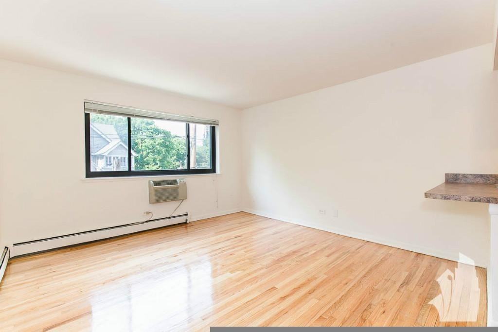 540 W Roscoe St #372 - Photo 5 of 6