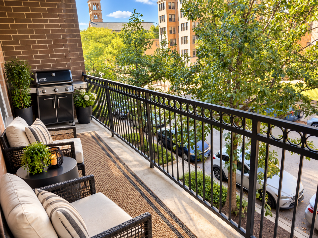 4311 N Sheridan Rd #205 - Photo 4 of 15