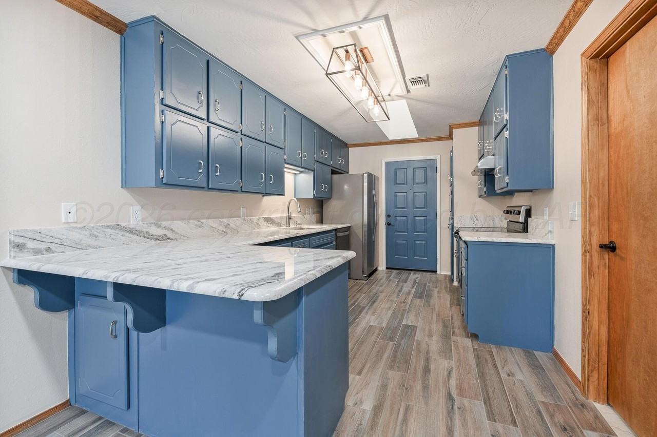 3456 Gladstone Ln - Photo 5 of 13