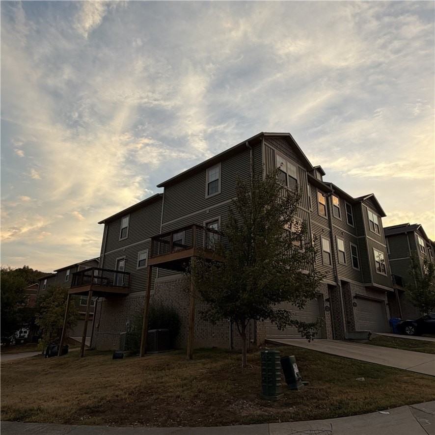 2787 W Blackstone Xing - Photo 2 of 17