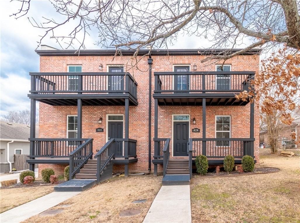 424 E 7th St - Photo 2 of 18