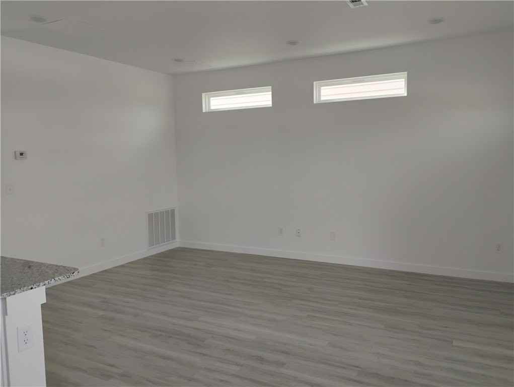 840 Ventnor Ave - Photo 2 of 16
