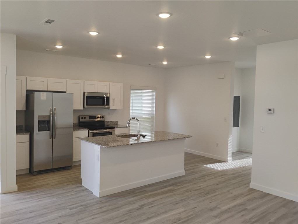 840 Ventnor Ave - Photo 3 of 16