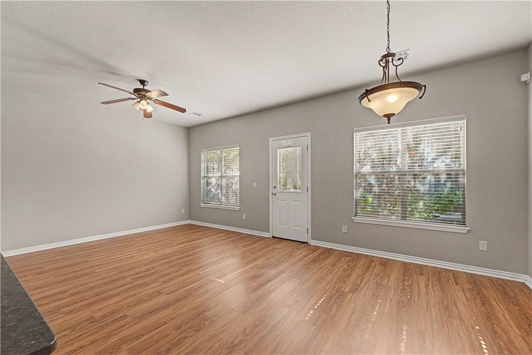 3229 W Montrail Pl - Photo 5 of 25