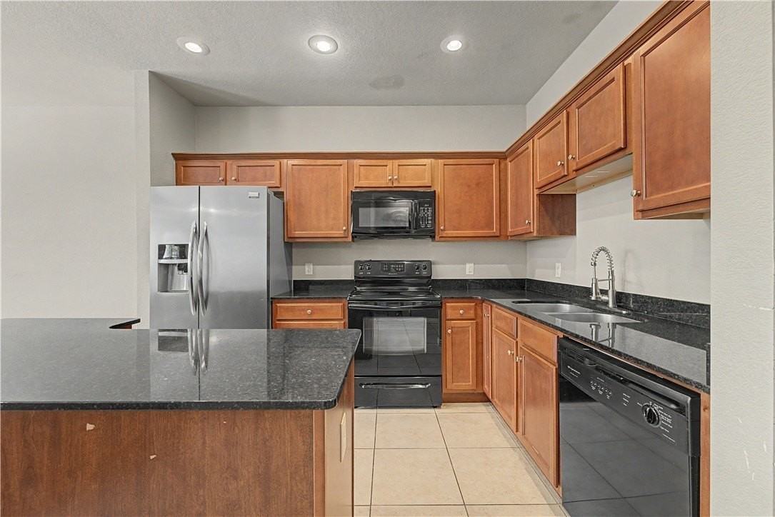 3229 W Montrail Pl - Photo 7 of 25