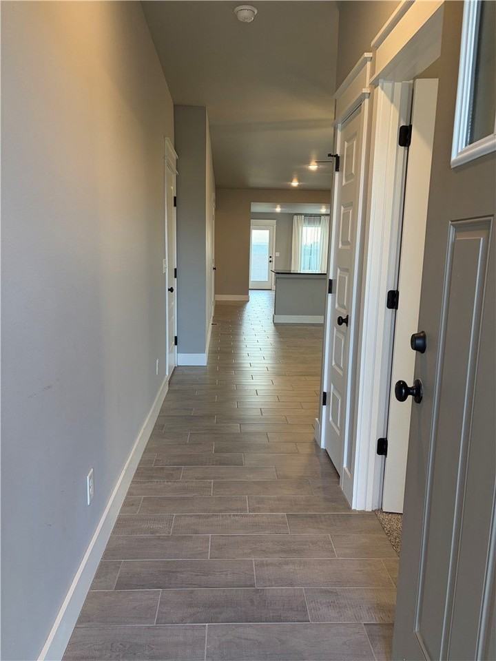 613 Jackson Ln - Photo 2 of 23