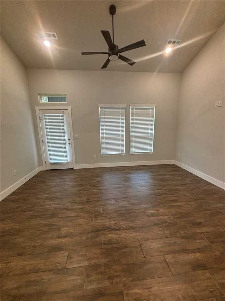 471 Azurite Rd - Photo 2 of 18