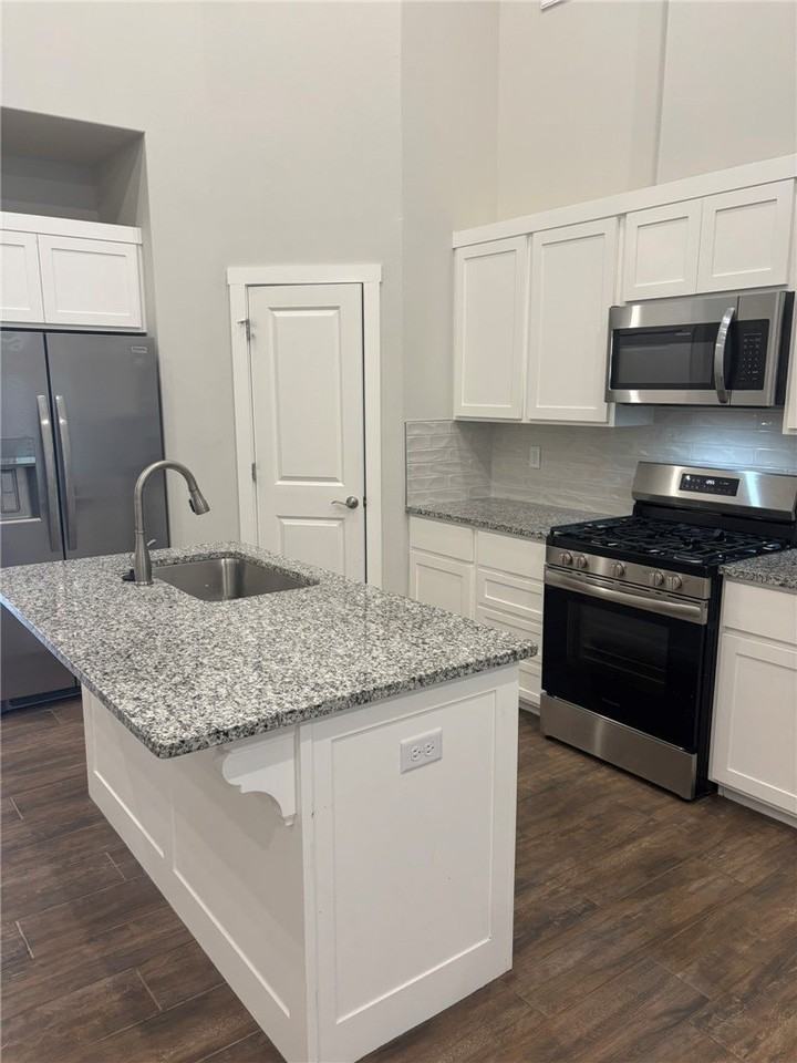 471 Azurite Rd - Photo 5 of 18