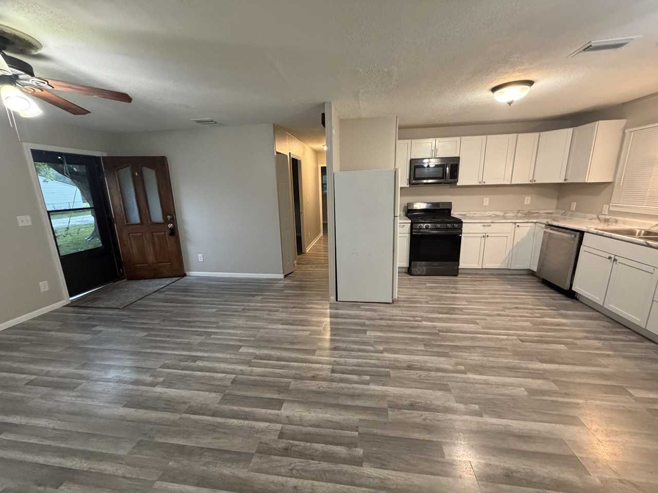 701 N Vorcey St #1 - Photo 3 of 16