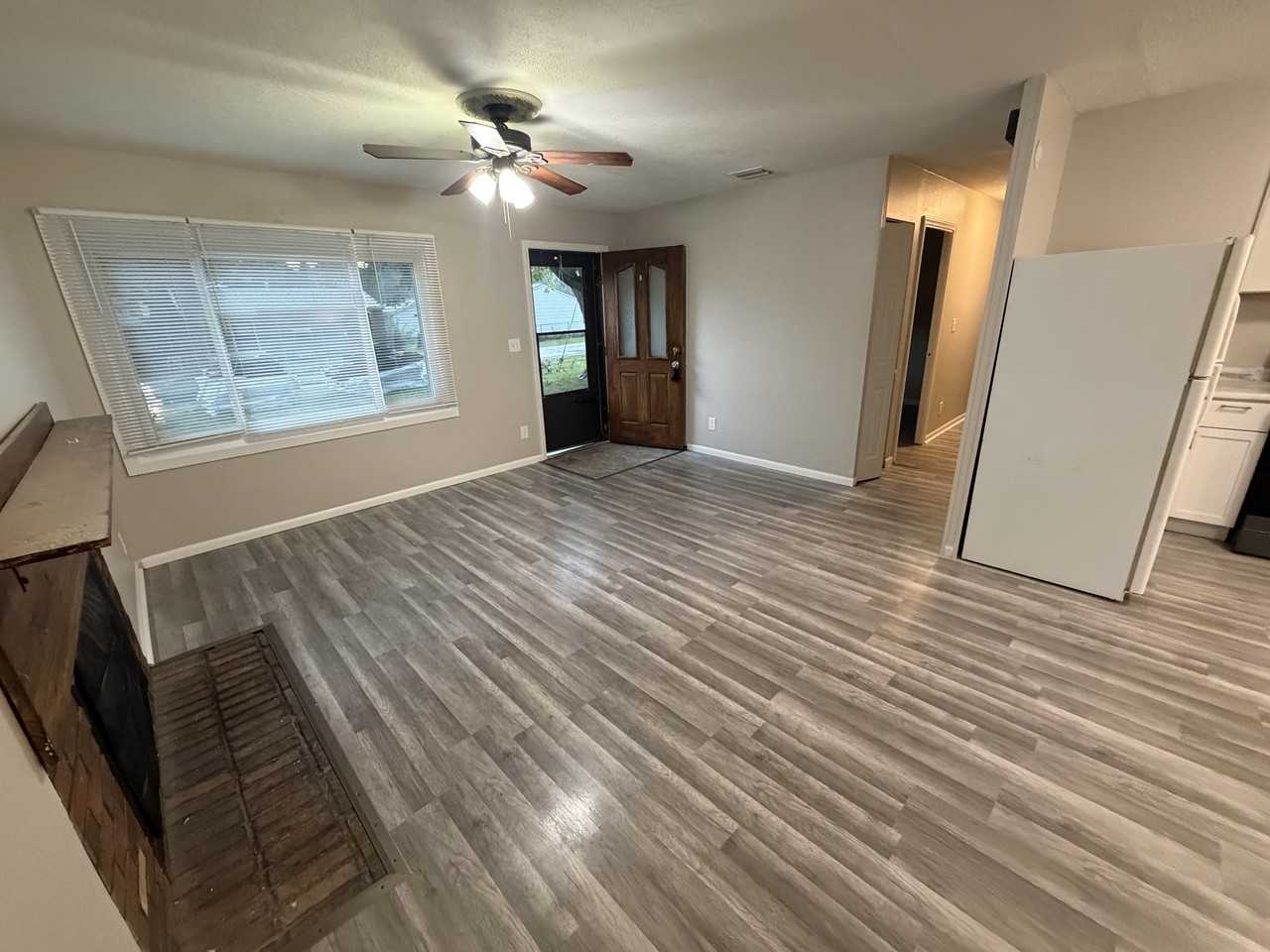 701 N Vorcey St #1 - Photo 4 of 16