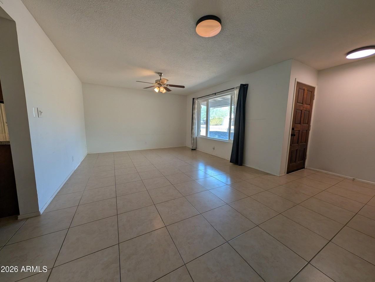 1039 E Larkspur Ln - Photo 3 of 23