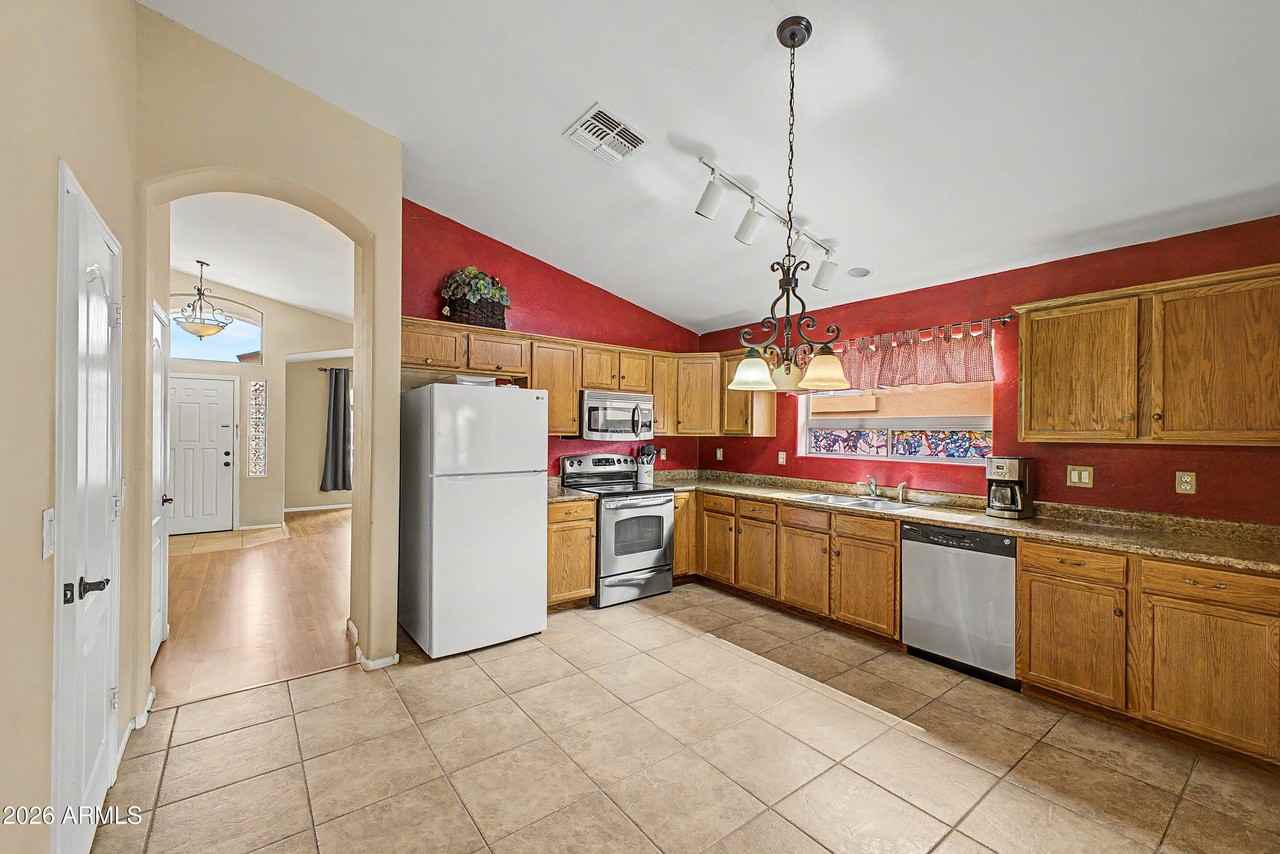 642 W Mesquite Tree Ln - Photo 2 of 7