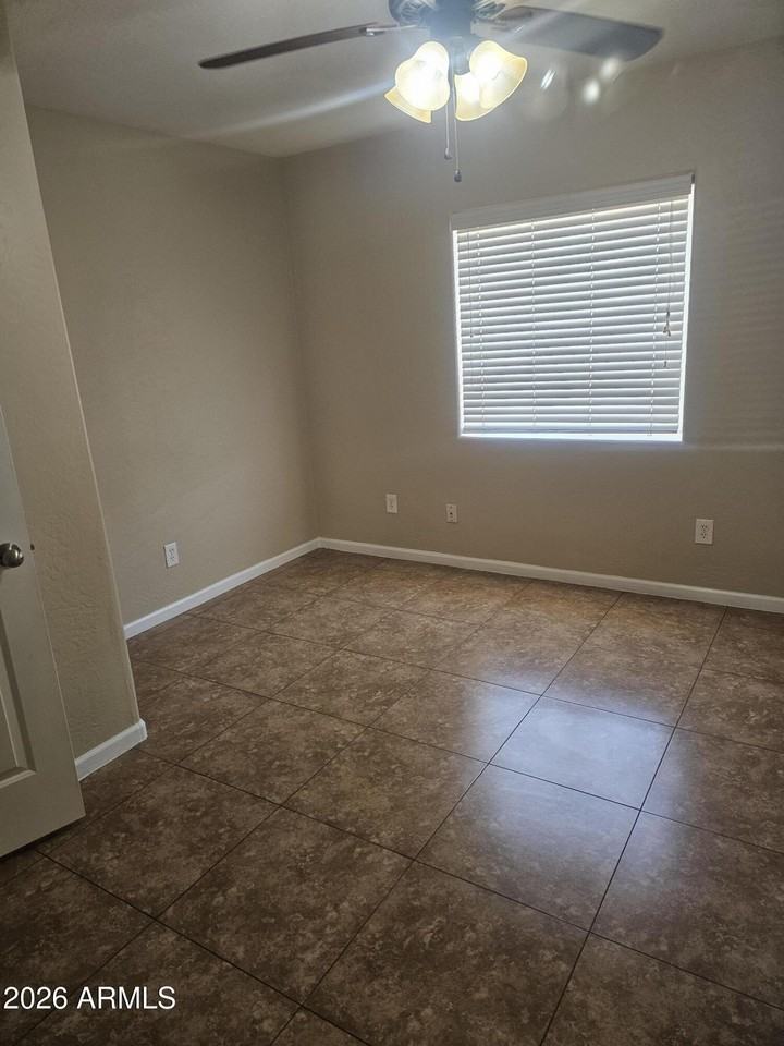 231 E Mohave St #1 - Photo 5 of 7