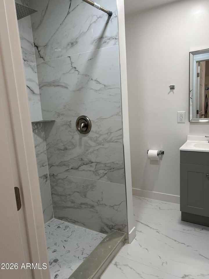 901 N Coolidge Ave - Photo 4 of 12