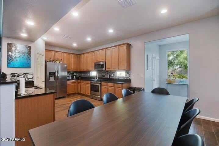 854 E Dumbarton Ave - Photo 4 of 24