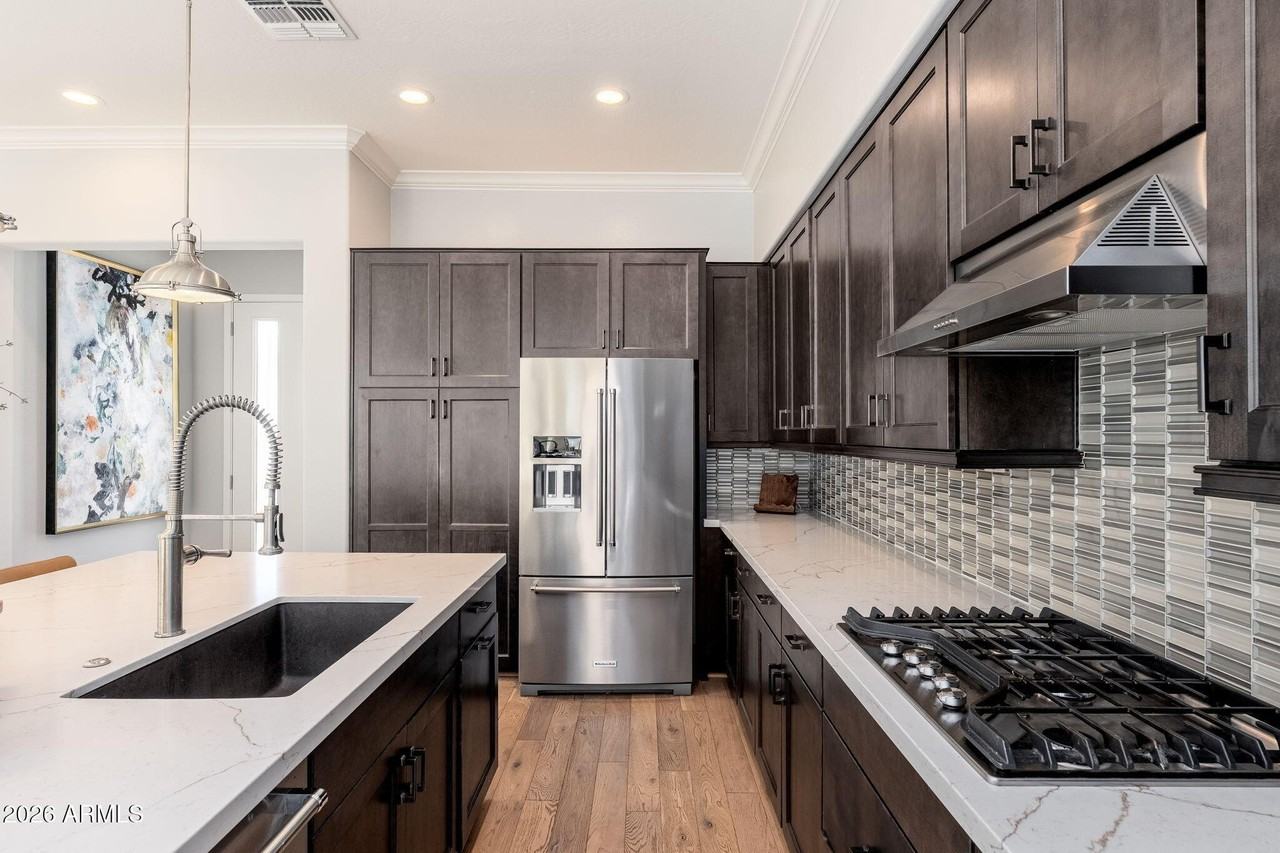 1555 E Ocotillo Rd #9 - Photo 6 of 39